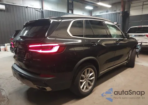 2021 BMW X5 xDrive40I z USA, uszkodzony, nr VIN 5UXCR6C01M9F92531